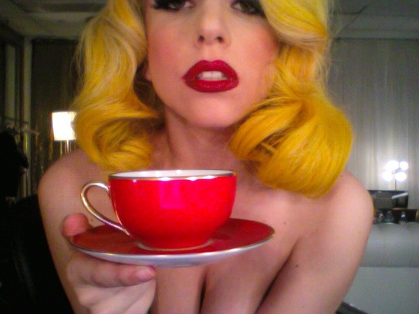 lady-gaga-tea-cup.jpg