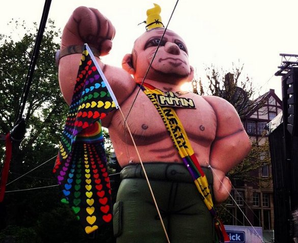 Putin Effigy - courtesy Ruud vanderVliet @Ruudvandervliet