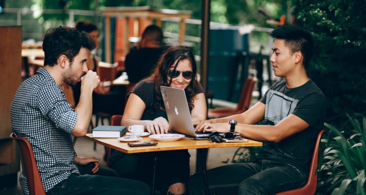Why Millennial's Are Investing Less