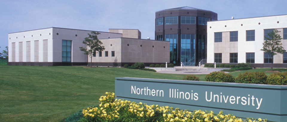 Northern university. Университет Индже. Northern Illinois University.